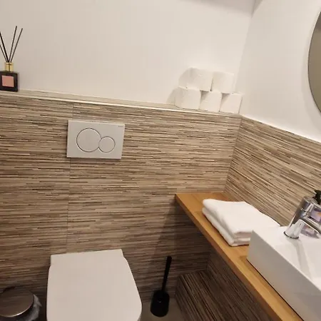 بيت للعطل Family House كْرانْيِسكا غورا